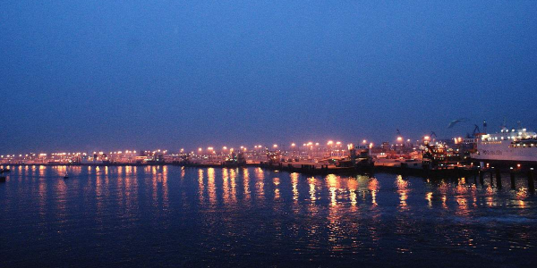 <i style='color:red'>可降低待机功耗的智能照明控制装置</i>